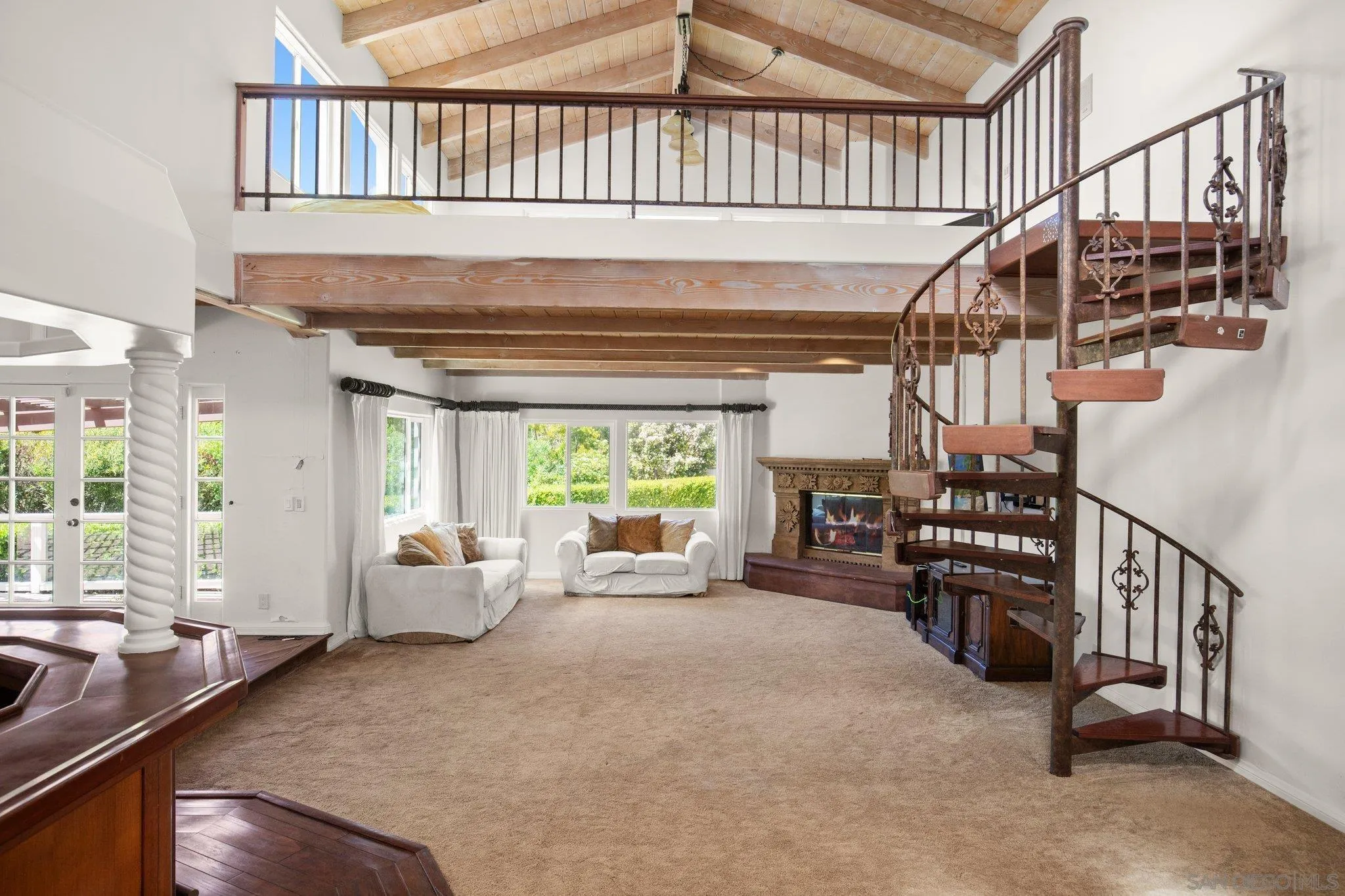 9450 La Jolla Farms Rd.