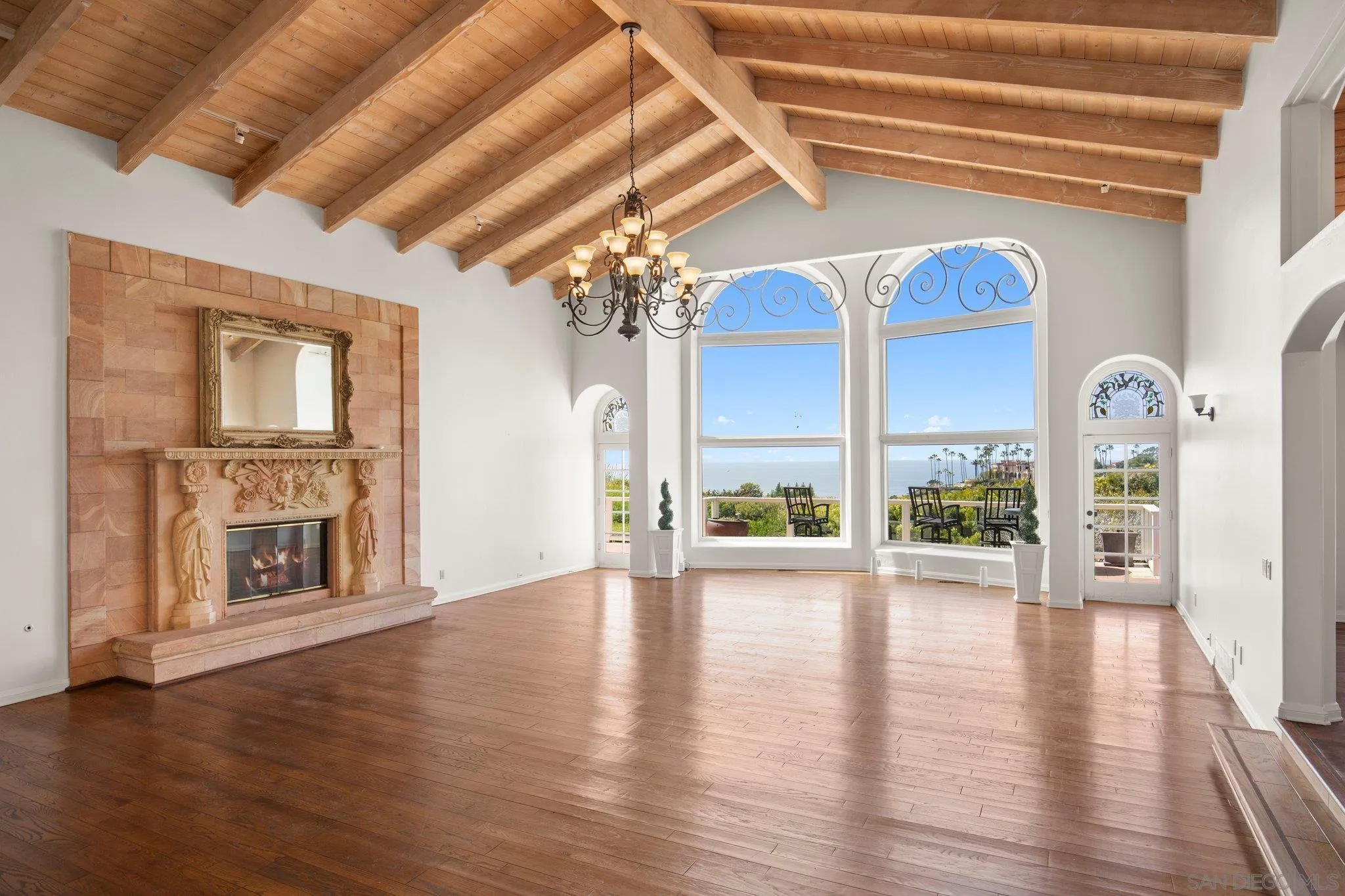 9450 La Jolla Farms Rd.