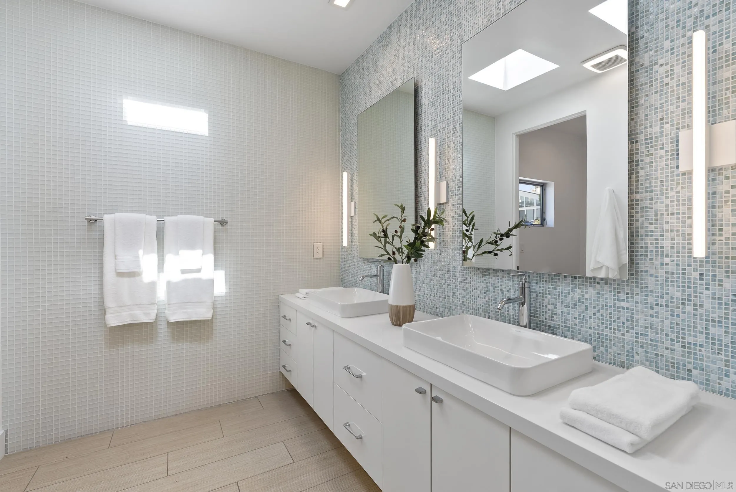 1621 Collingwood Dr.