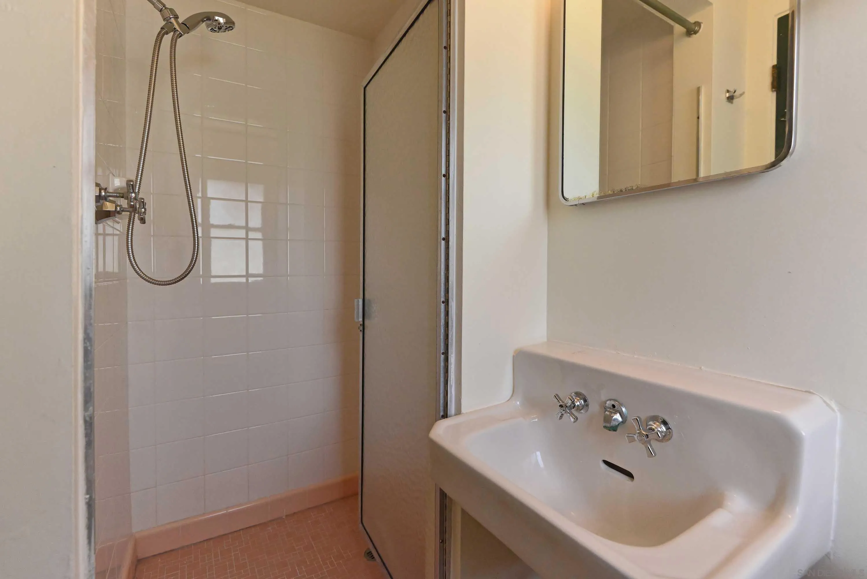 8405 Paseo Del Ocaso