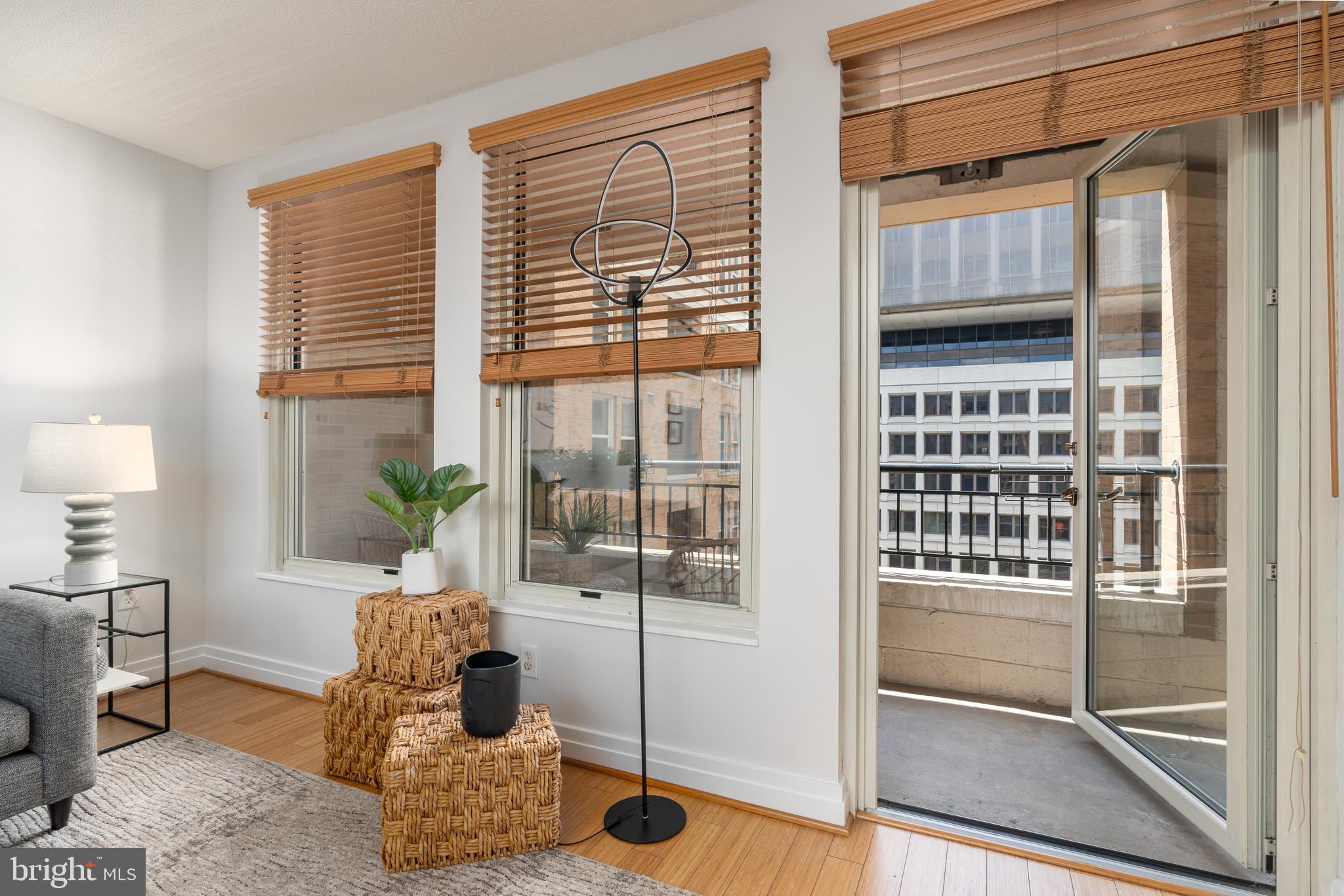 915 E STREET NW Unit: 905