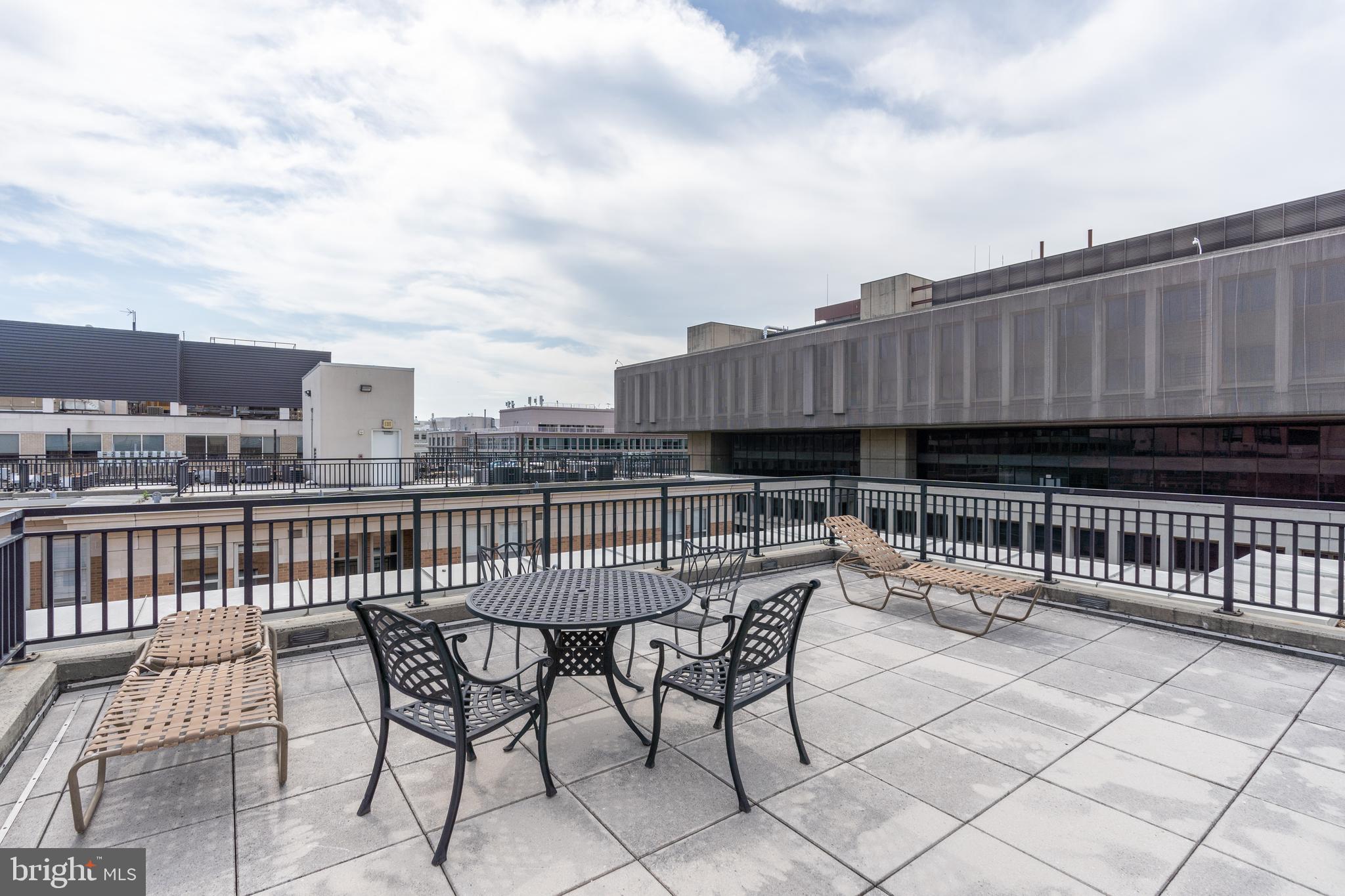 915 E STREET NW Unit: 905