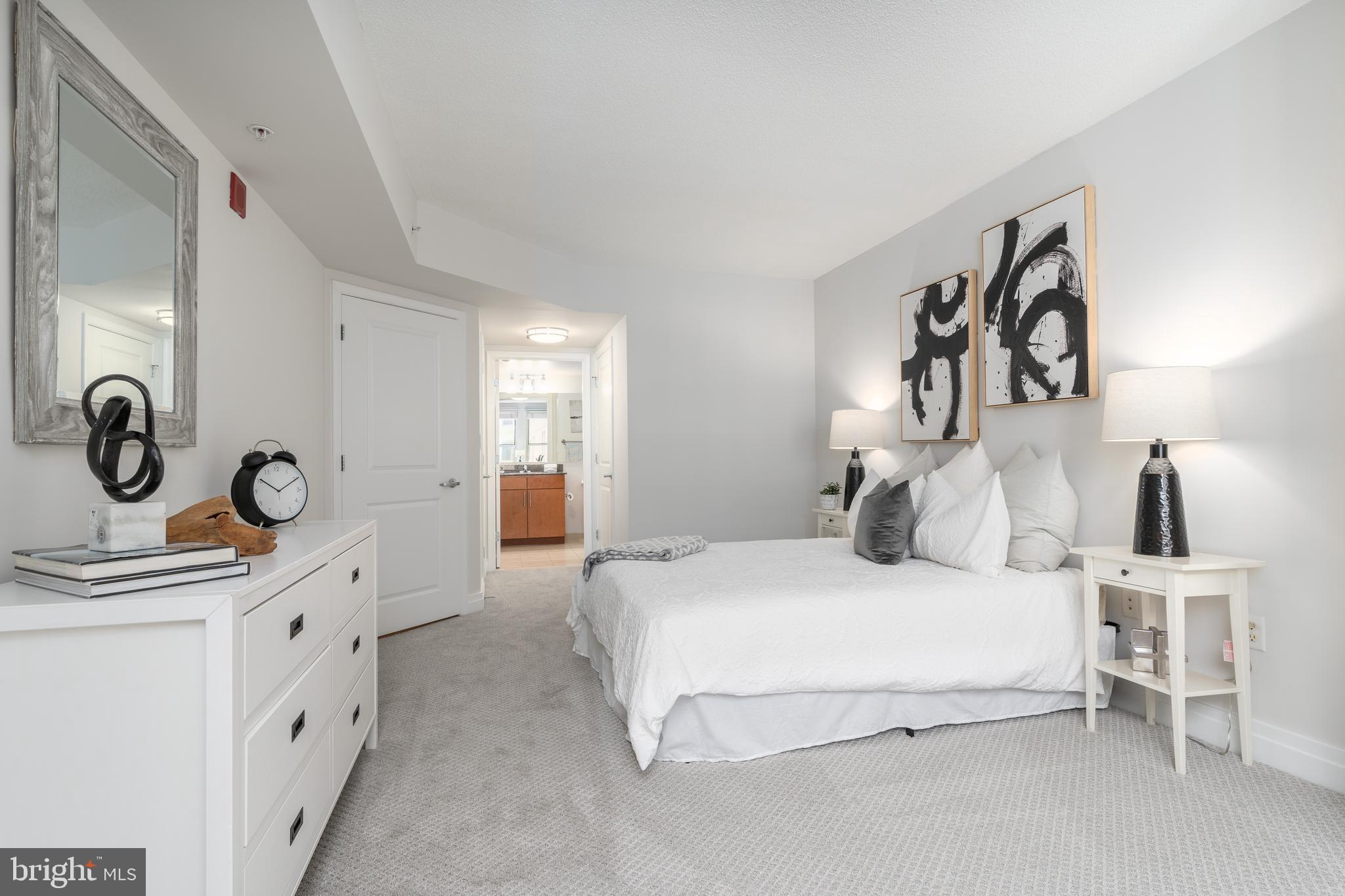 915 E STREET NW Unit: 905