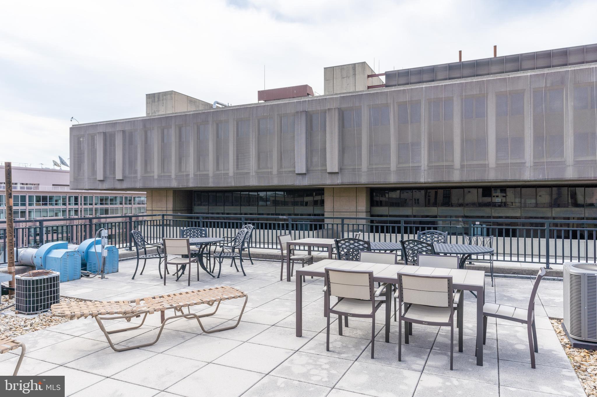 915 E STREET NW Unit: 905
