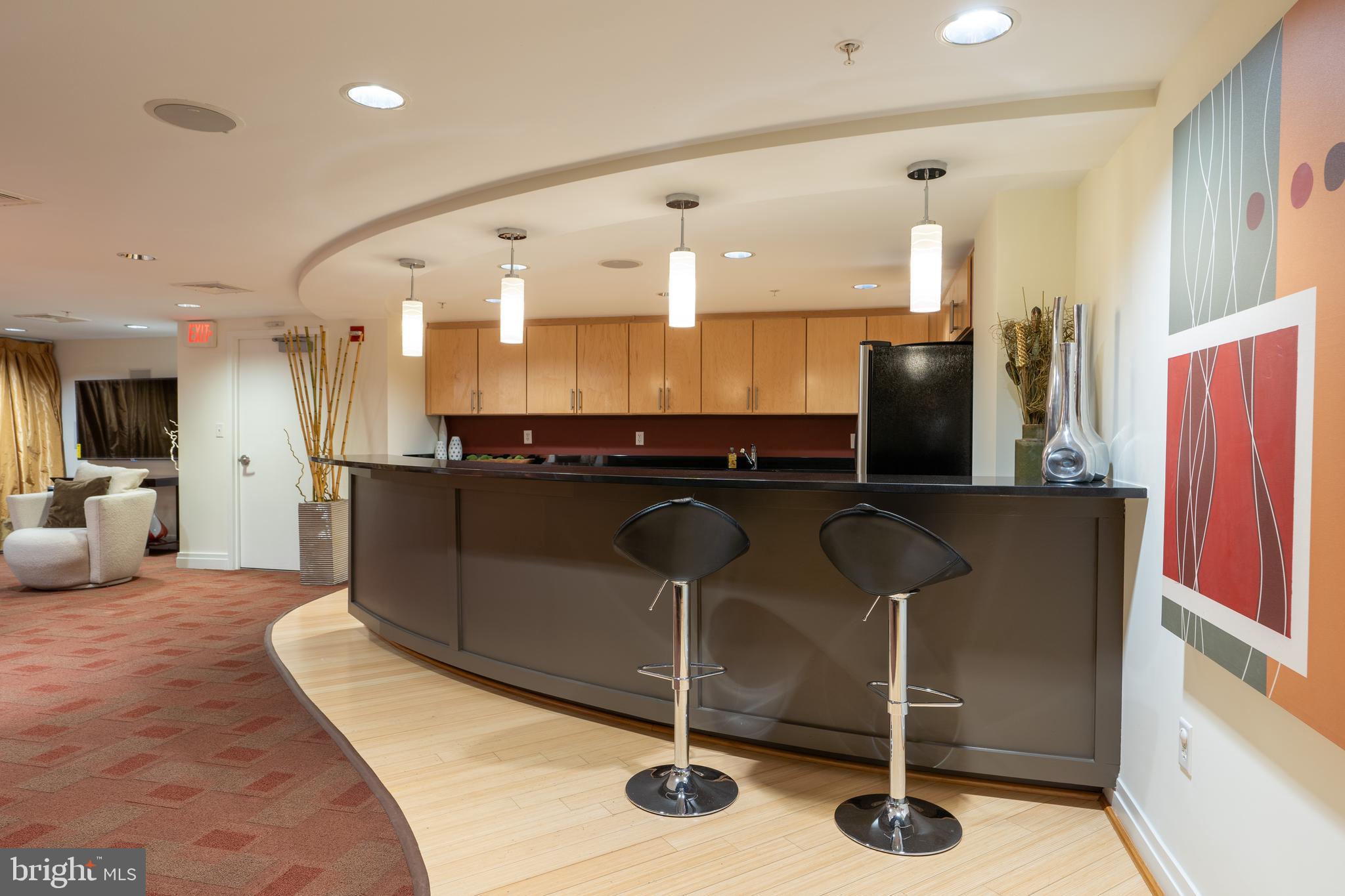 915 E STREET NW Unit: 905