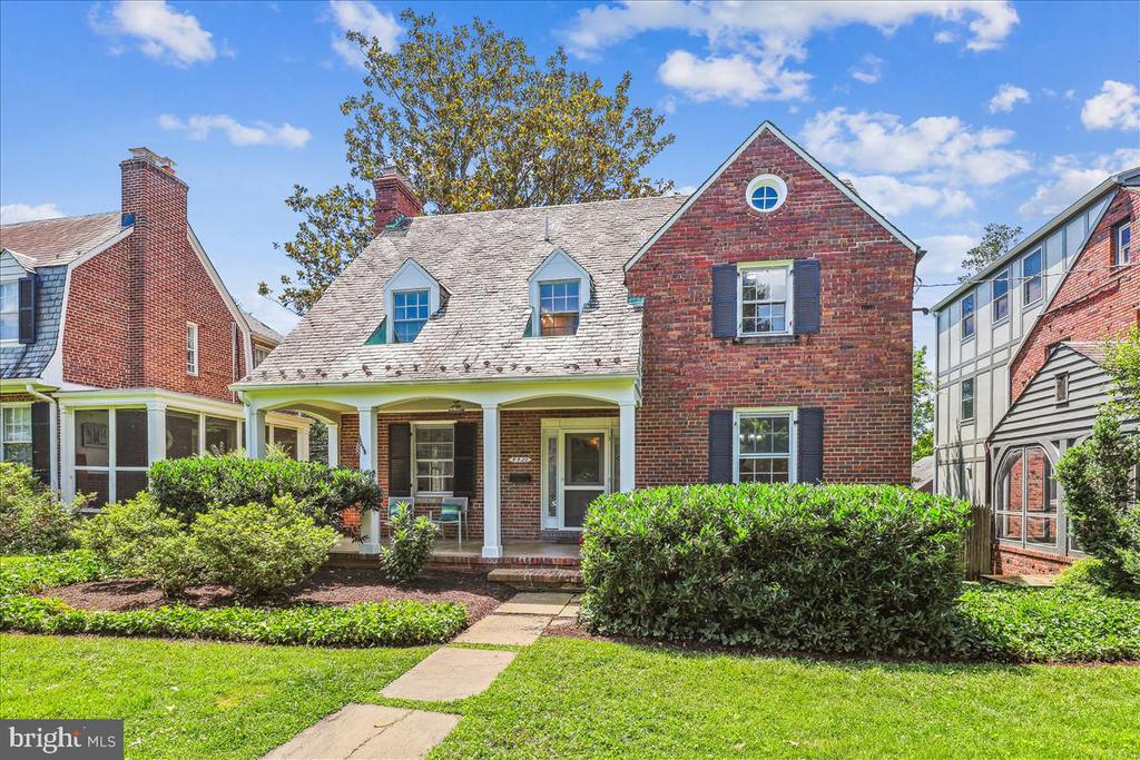 4420 Brandywine St NW