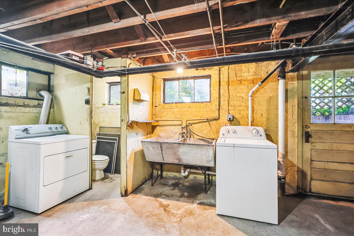 4420 Brandywine St NW