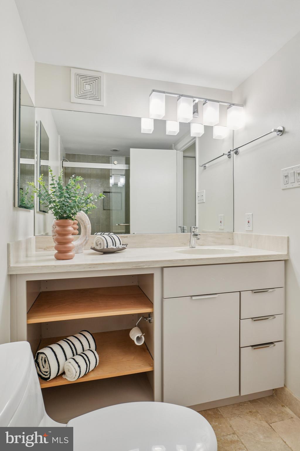 2141 P St NW #709
