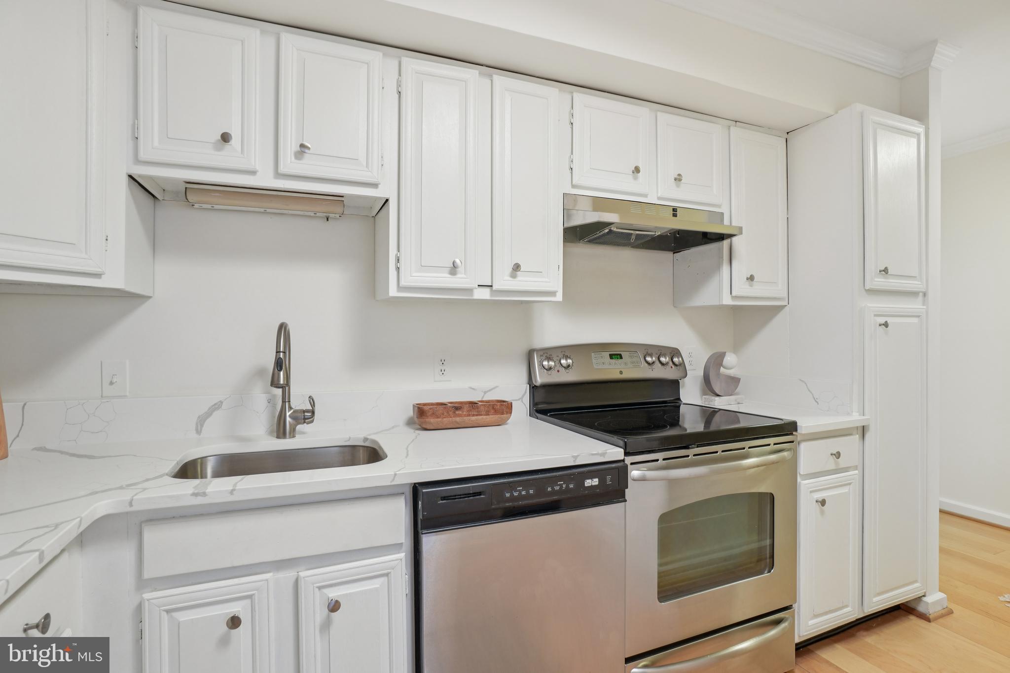 2141 P St NW #709