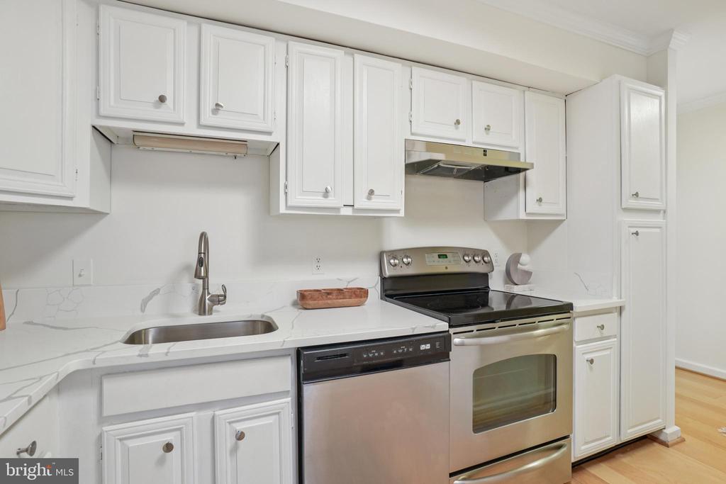 2141 P St NW #709