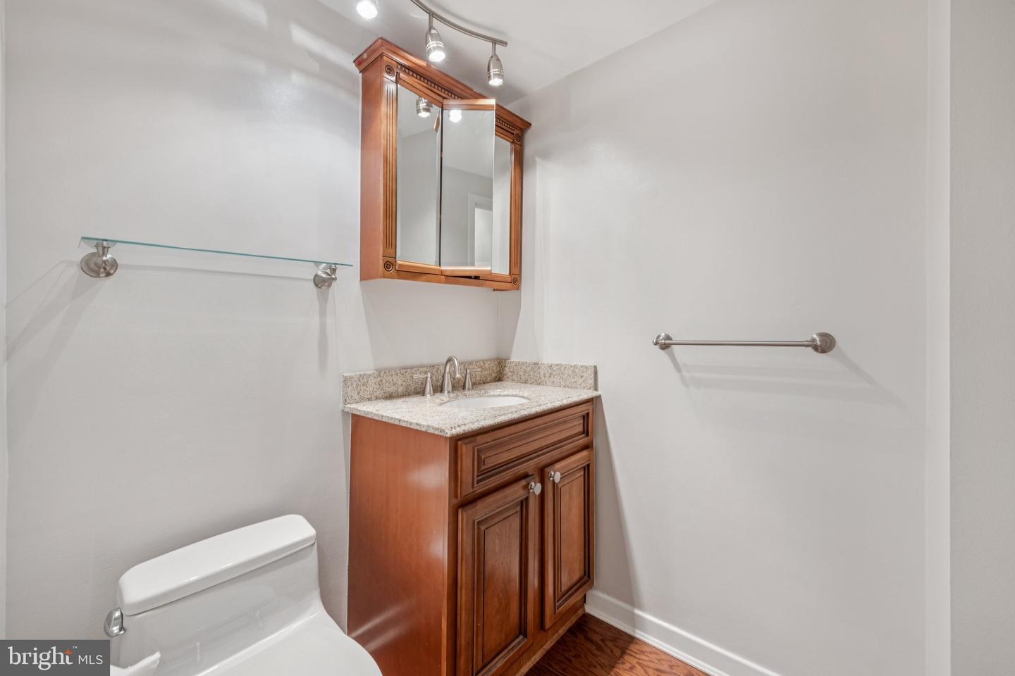 4100 Cathedral Ave NW #406