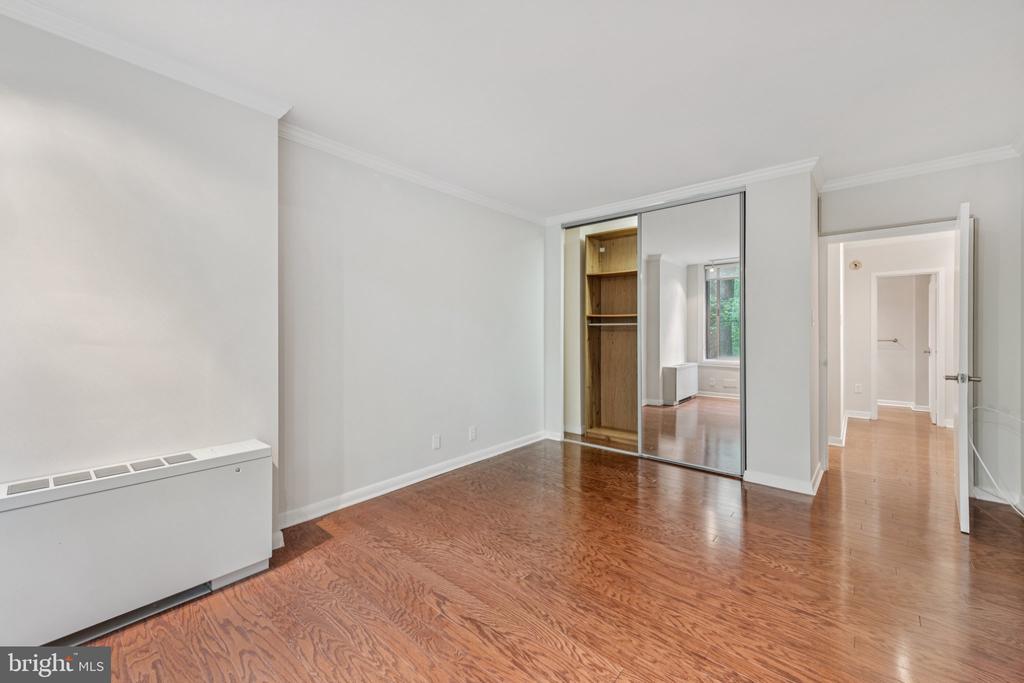 4100 CATHEDRAL AVENUE NW 406