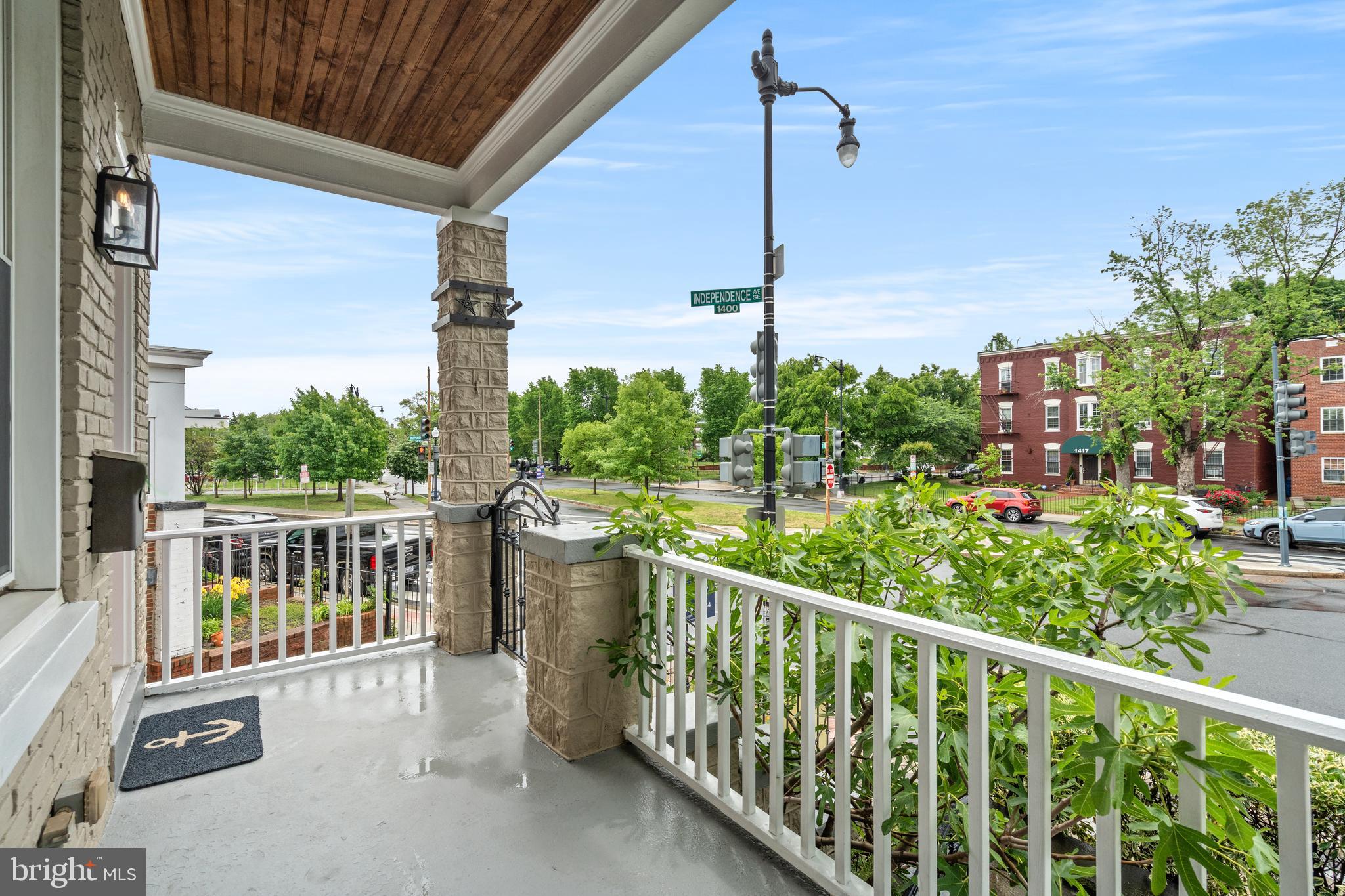 1426 MASSACHUSETTS AVENUE SE