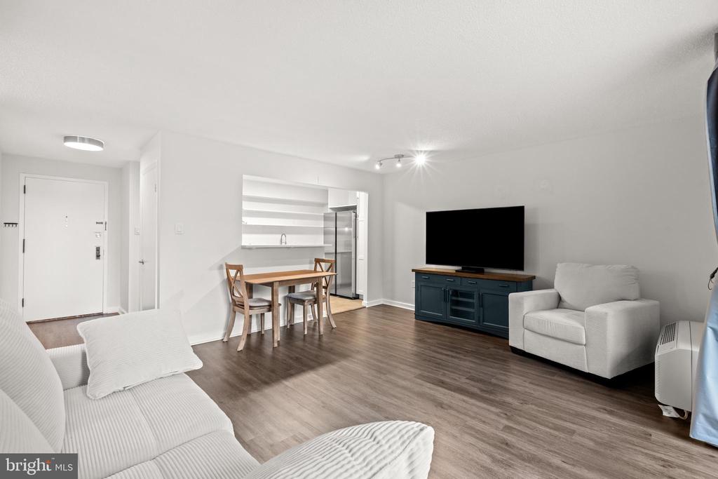 2141 P STREET NW 306