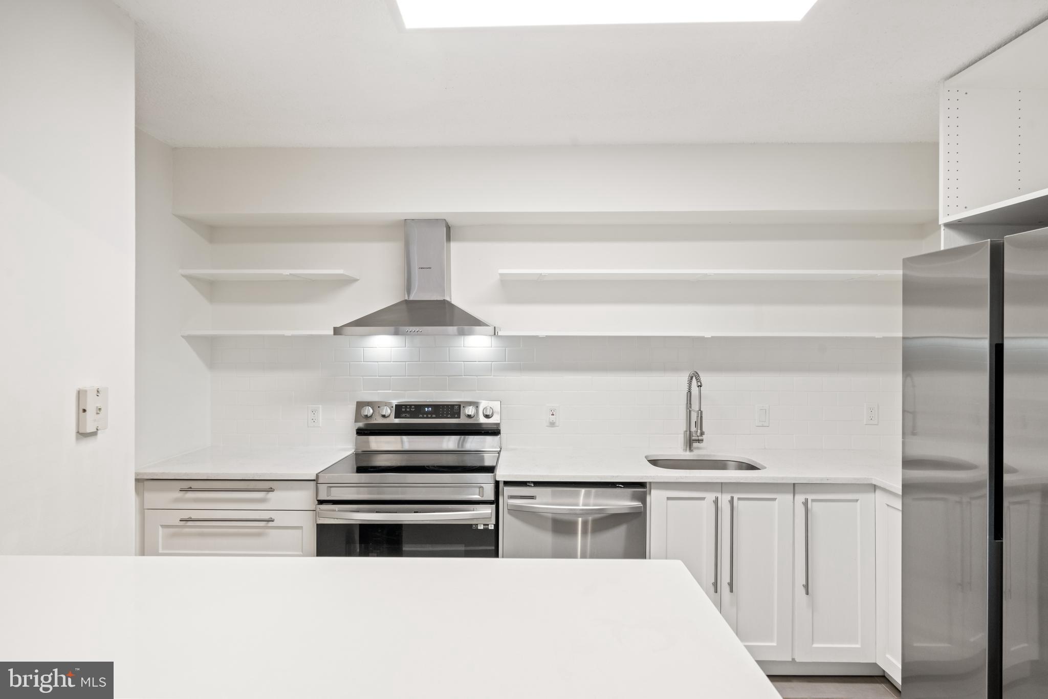 2141 P STREET NW 306