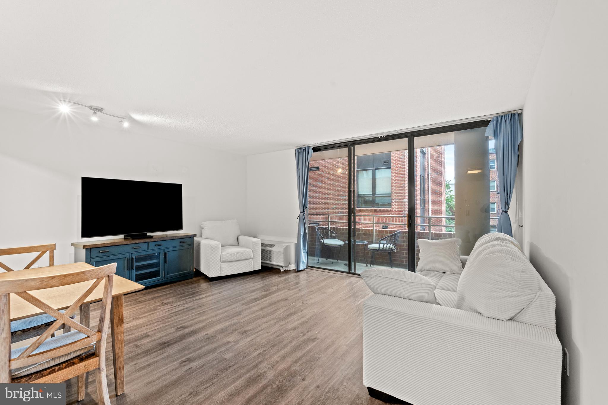 2141 P STREET NW 306