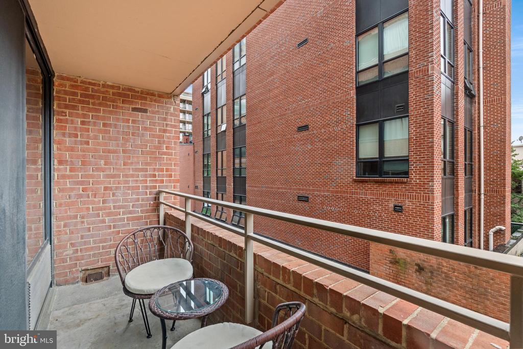 2141 P STREET NW 306
