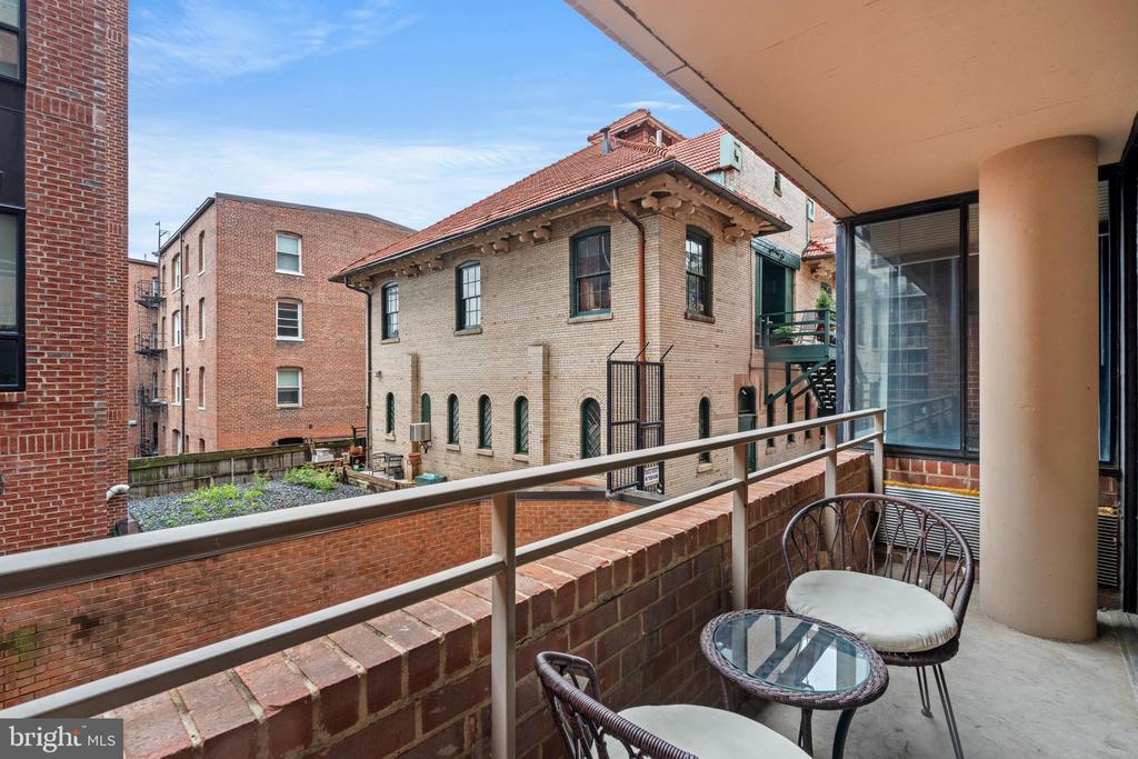 2141 P STREET NW 306