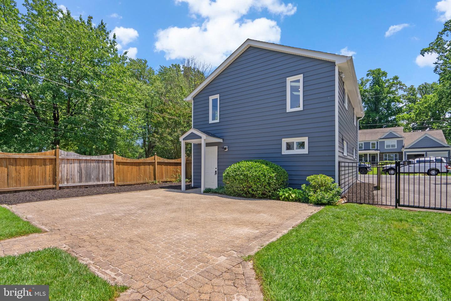 1088 River Bay Rd