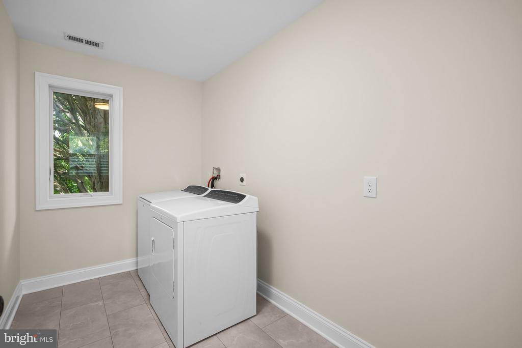 1088 River Bay Rd