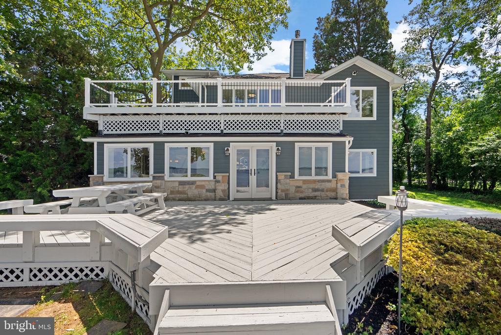1088 River Bay Rd