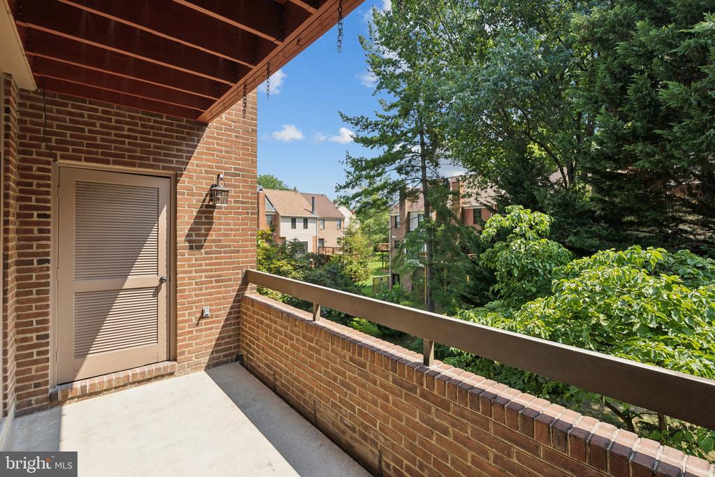 5229 King Charles Way #1-6