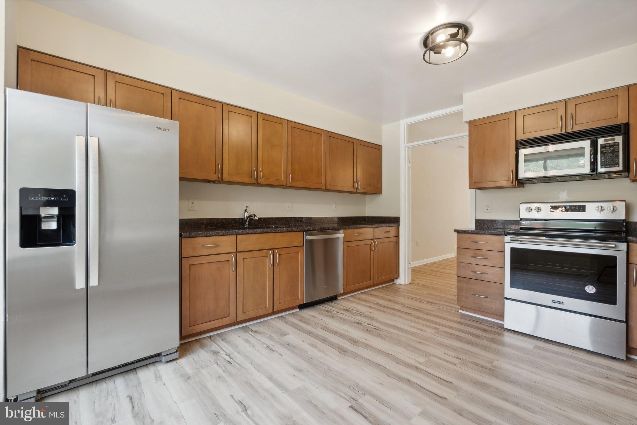 5229 King Charles Way #1-6