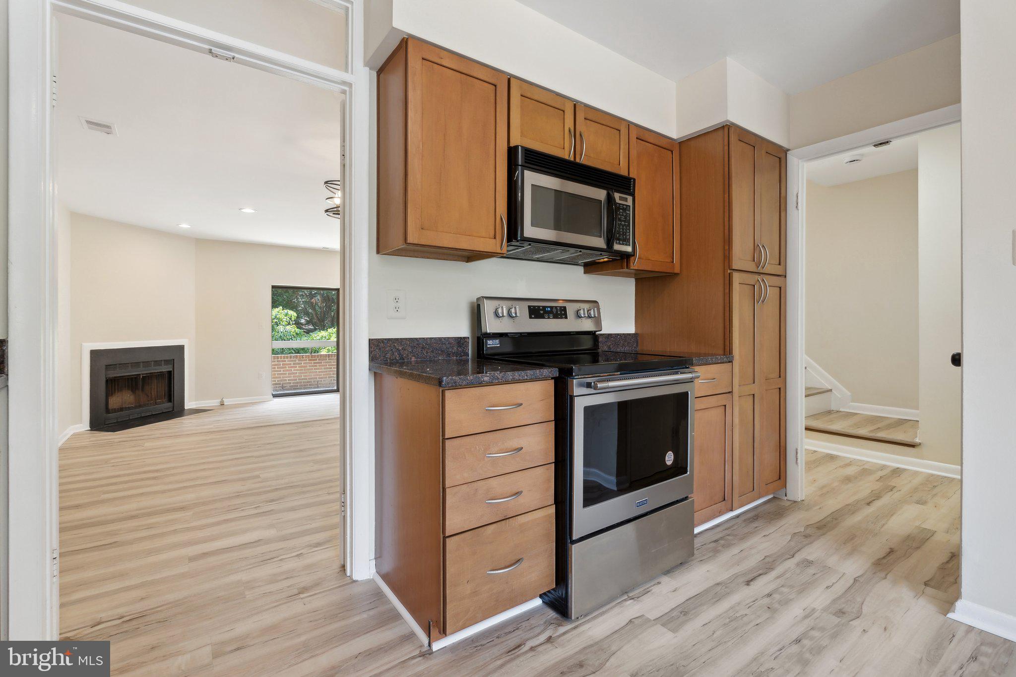 5229 King Charles Way #1-6