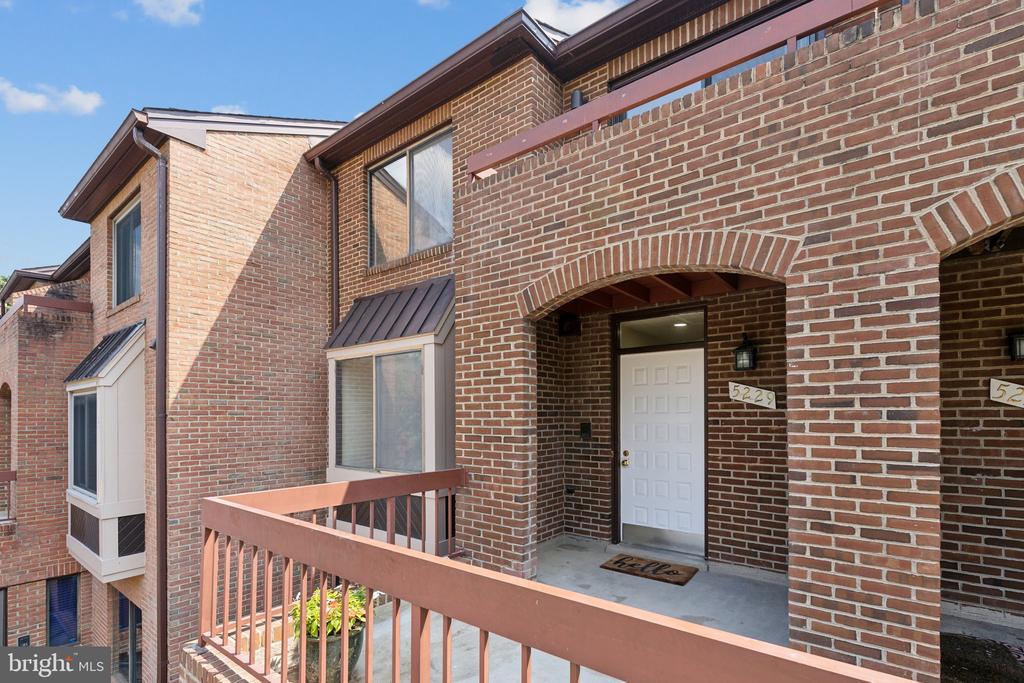 5229 King Charles Way #1-6