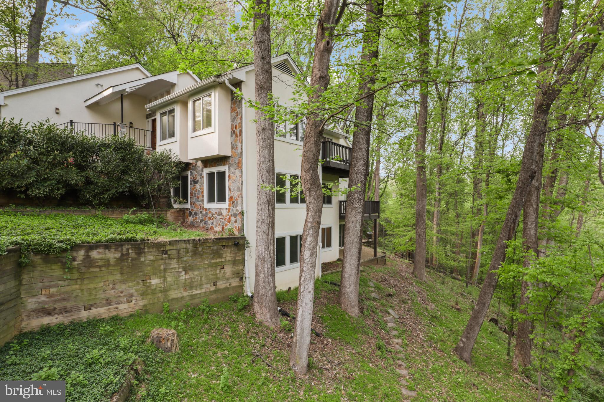 8501 RIVER ROCK TERRACE