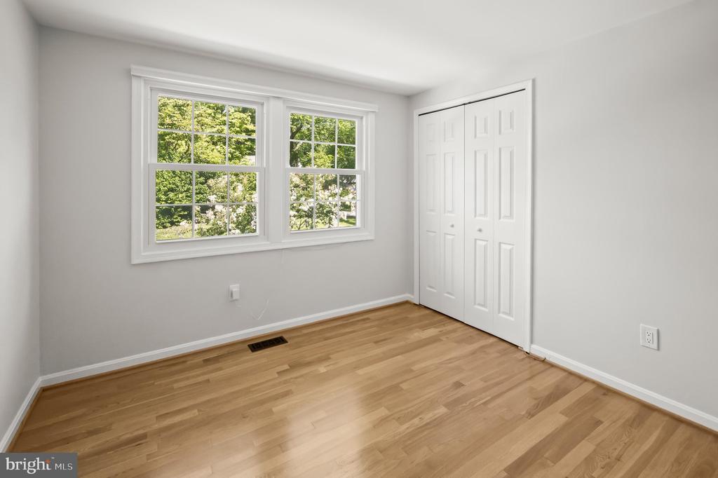 2801 VILLAGE LANE