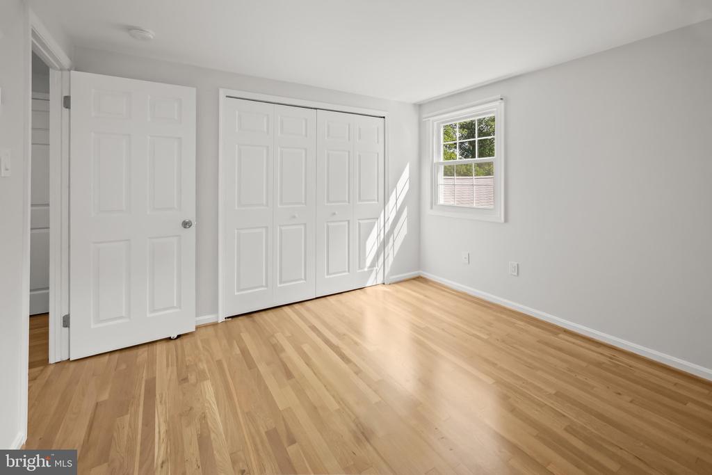 2801 VILLAGE LANE
