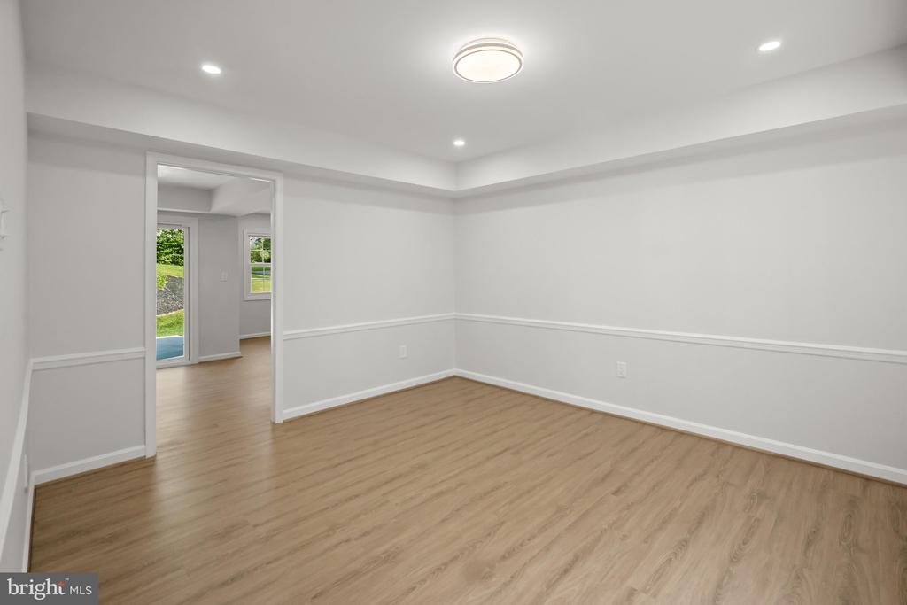 2801 VILLAGE LANE