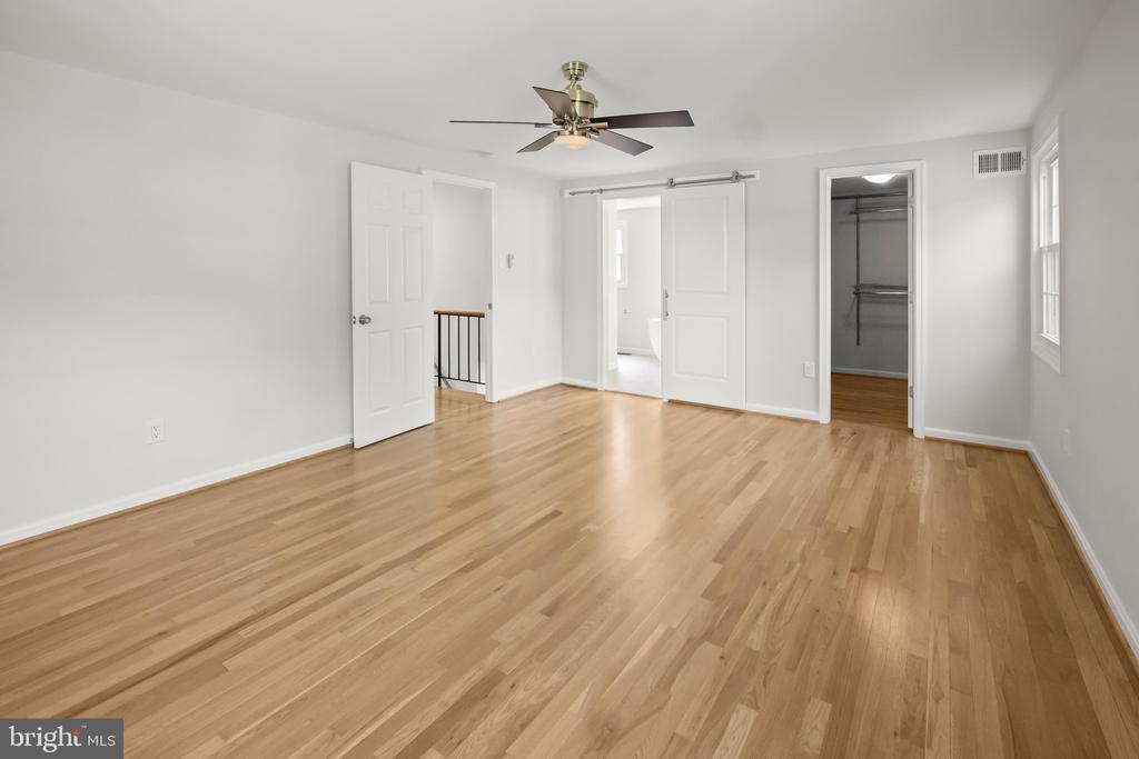 2801 VILLAGE LANE