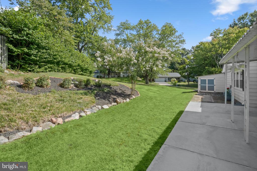 2801 VILLAGE LANE