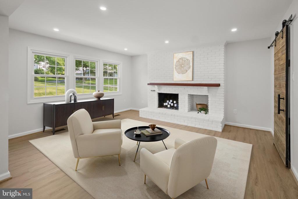 2801 VILLAGE LANE