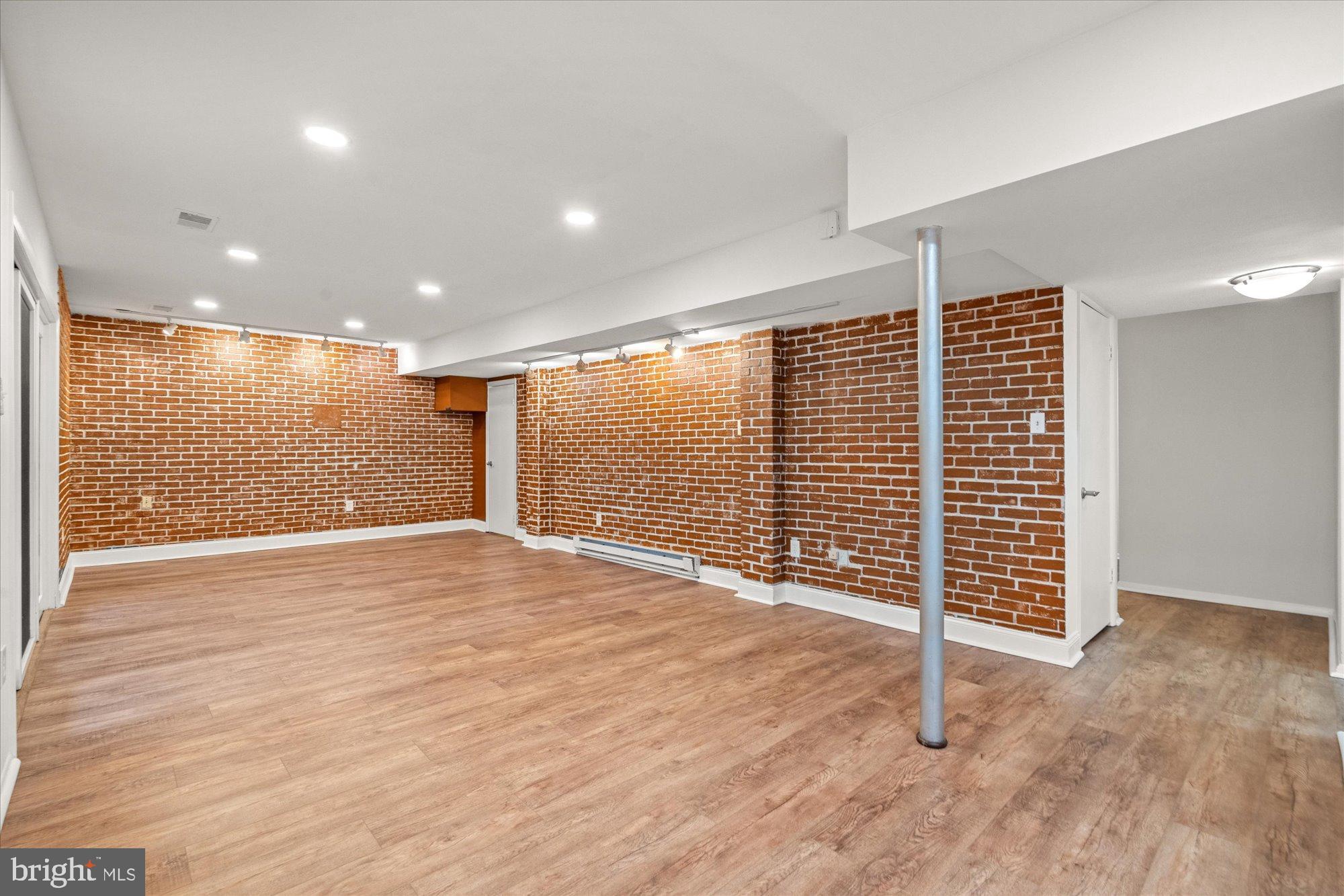 1703 MAPLE HILL PLACE