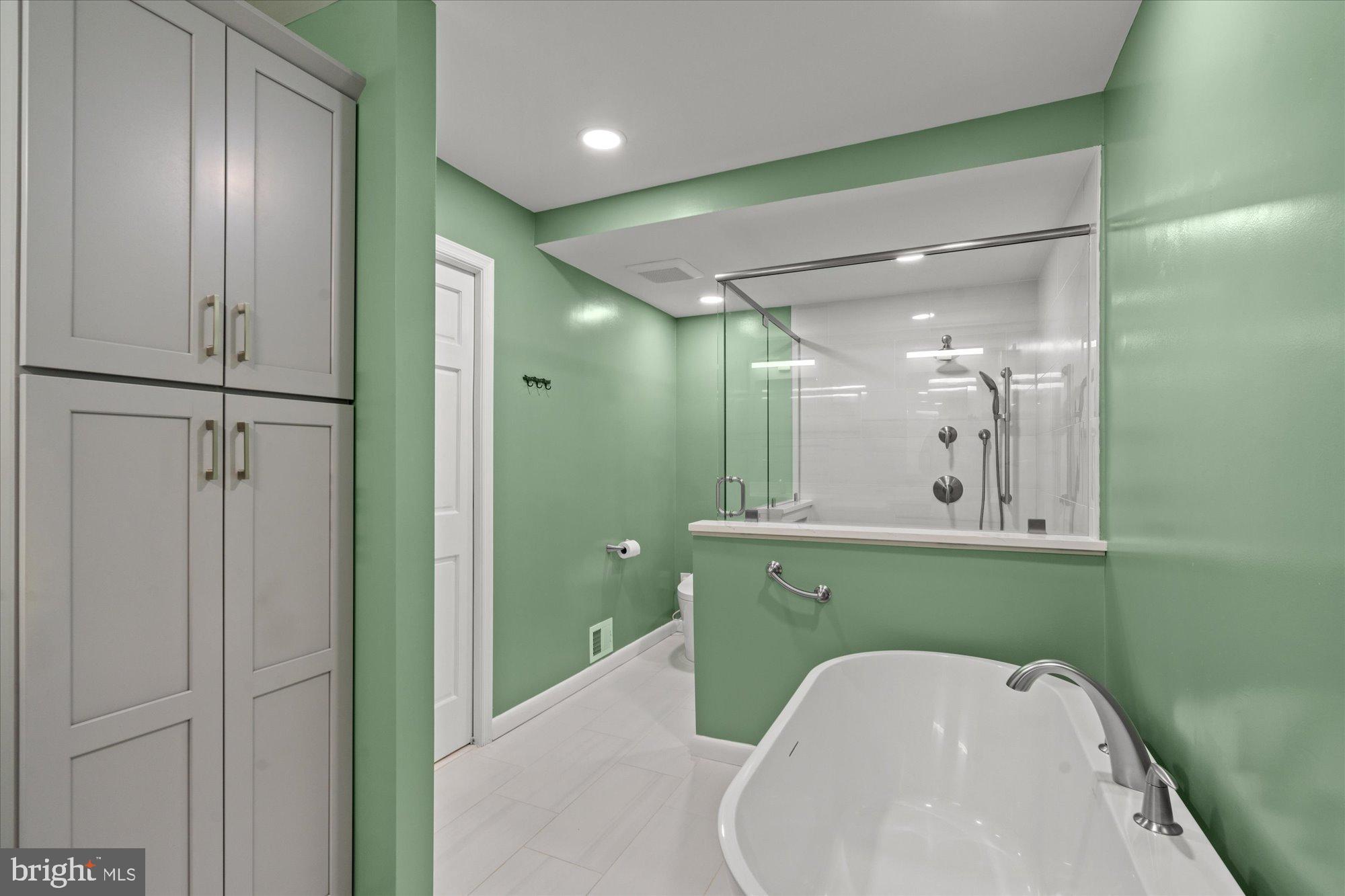 1703 MAPLE HILL PLACE