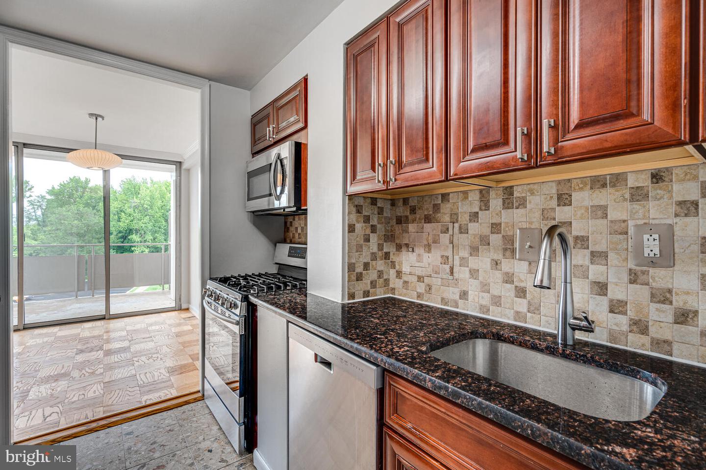 6621 Wakefield Dr #416