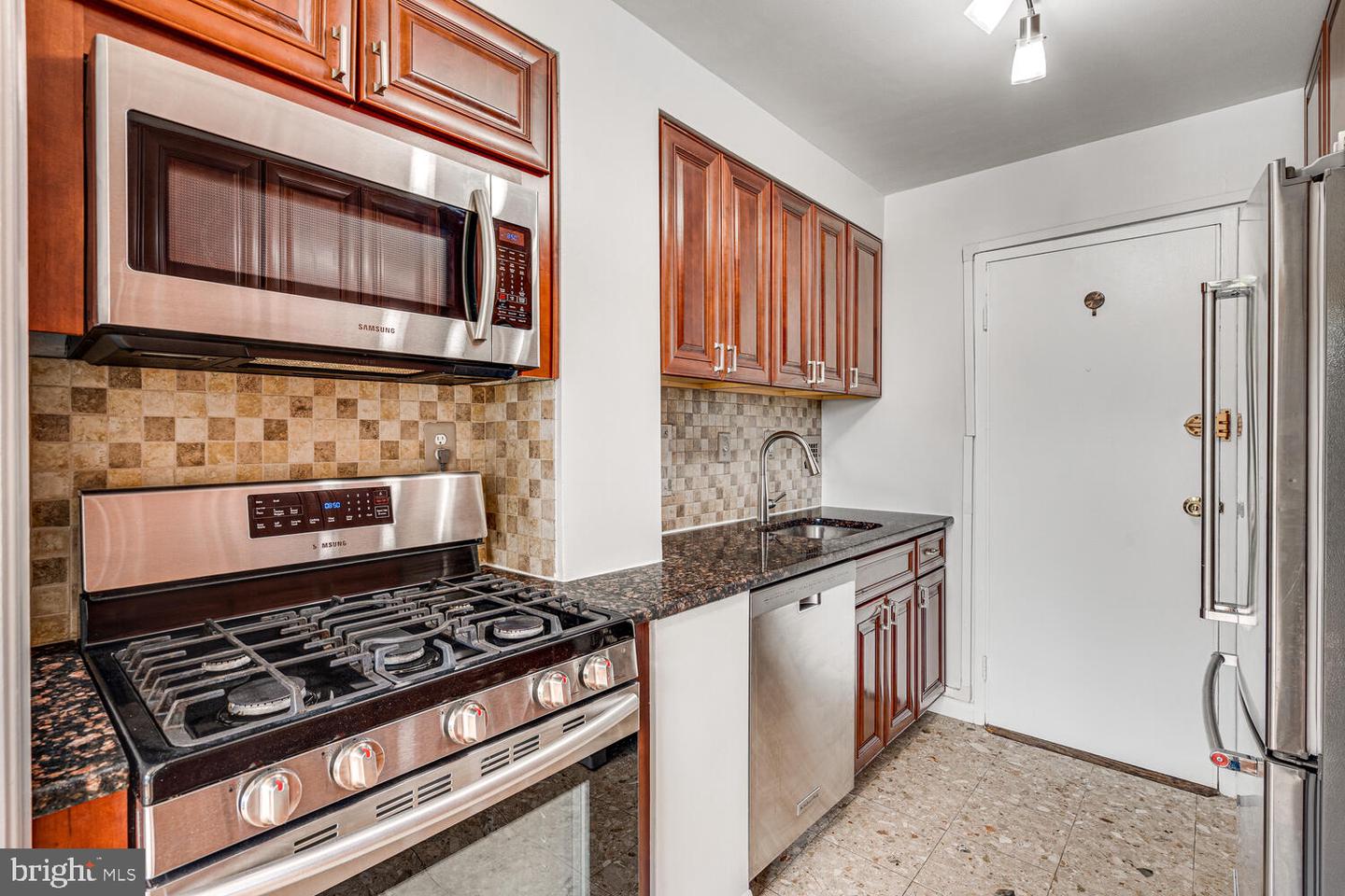 6621 Wakefield Dr #416