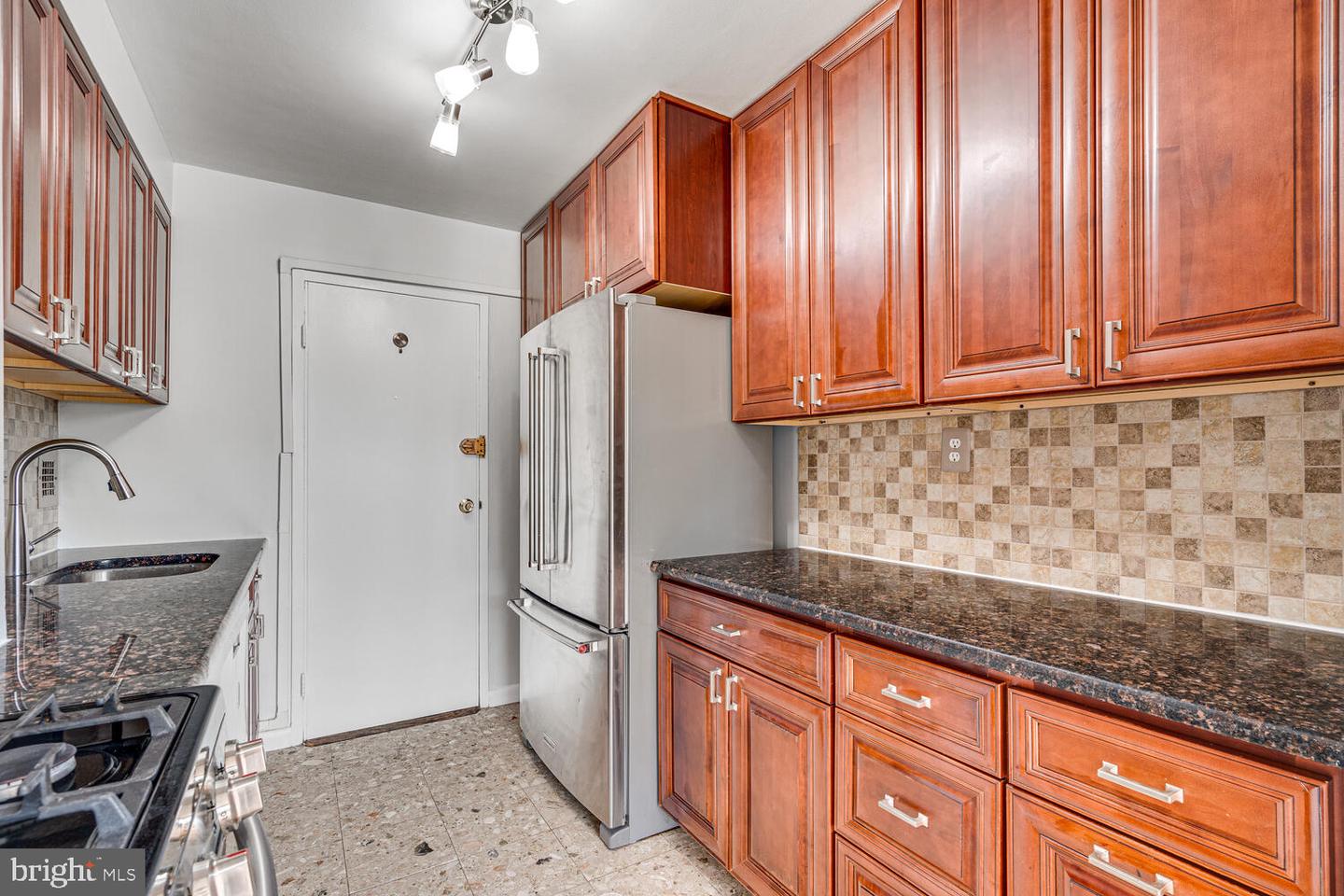 6621 Wakefield Dr #416