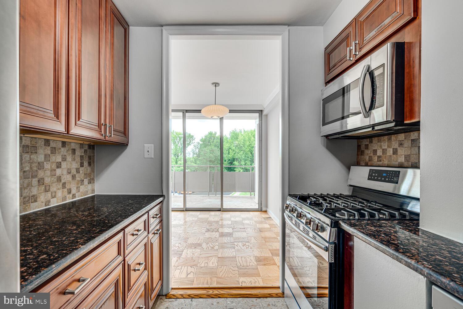 6621 Wakefield Dr #416