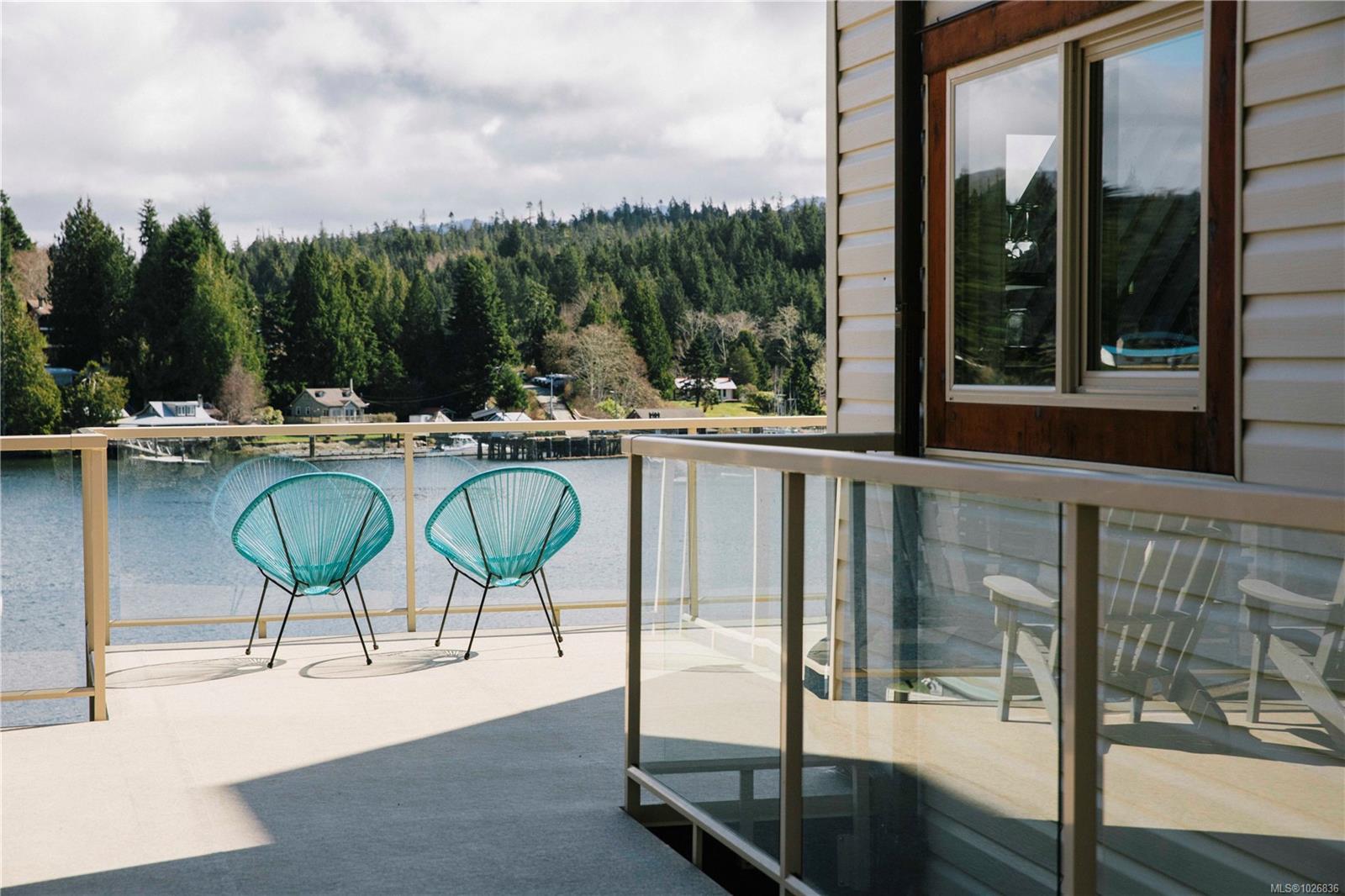 390 Bamfield Inlet