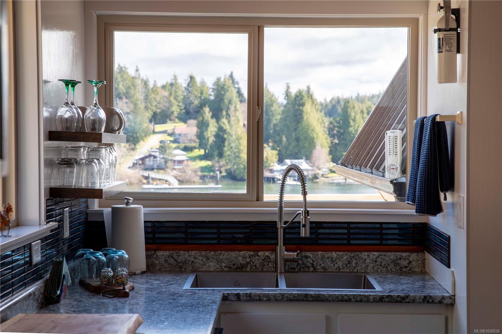 390 Bamfield Inlet