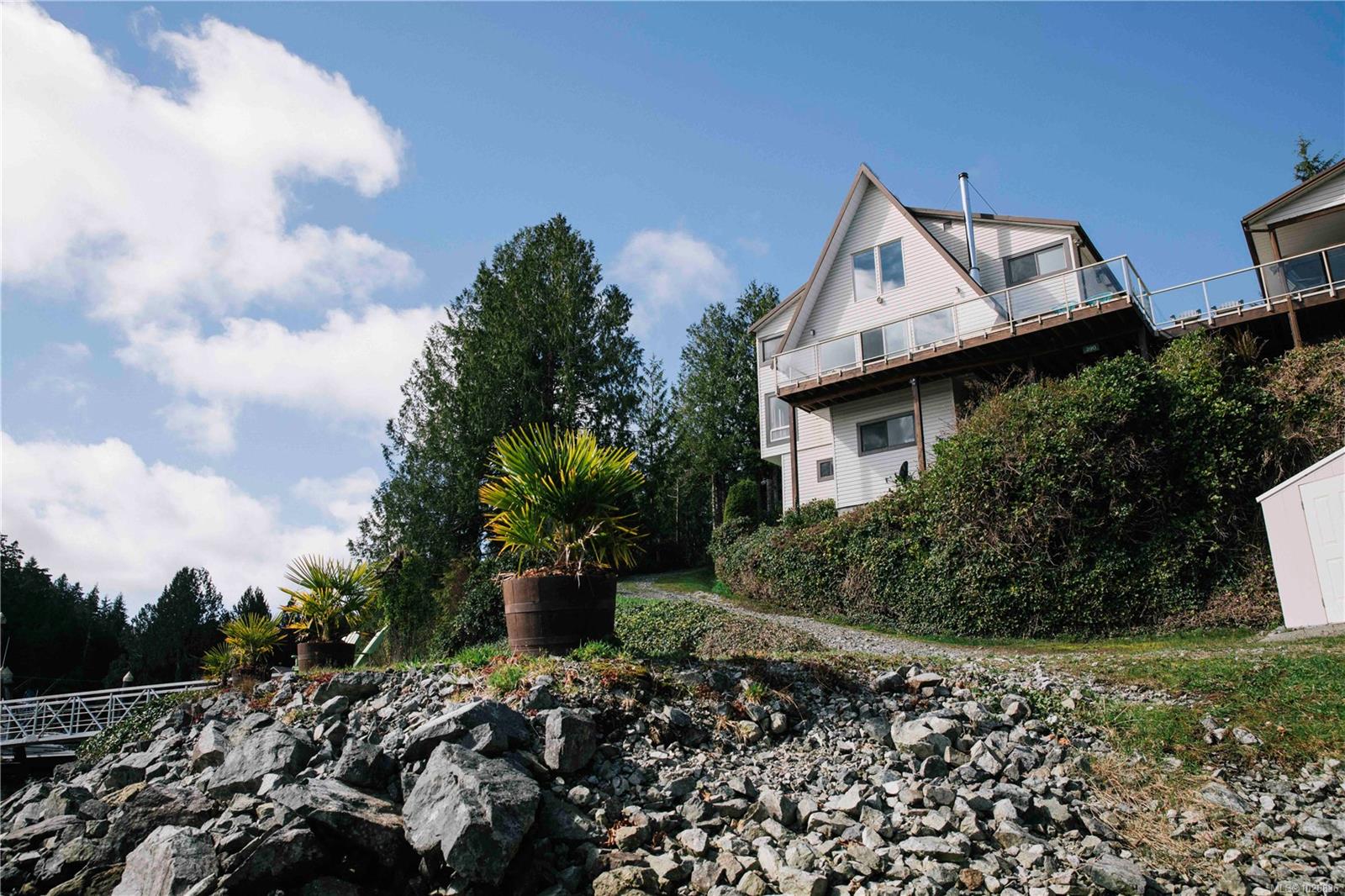 390 Bamfield Inlet