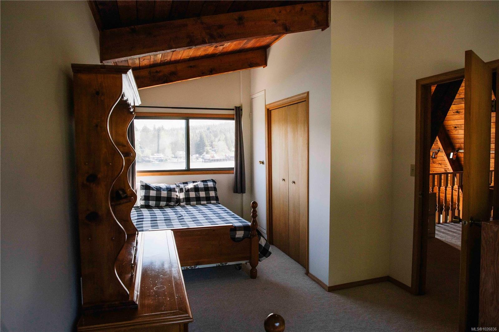 390 Bamfield Inlet