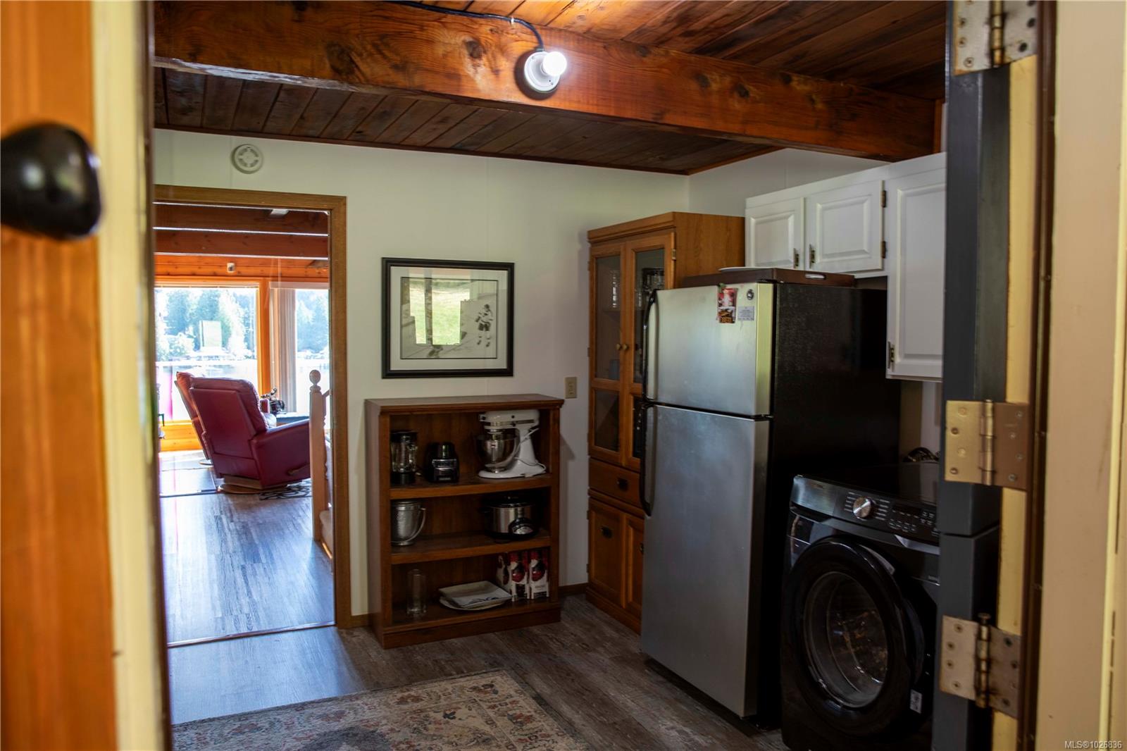 390 Bamfield Inlet