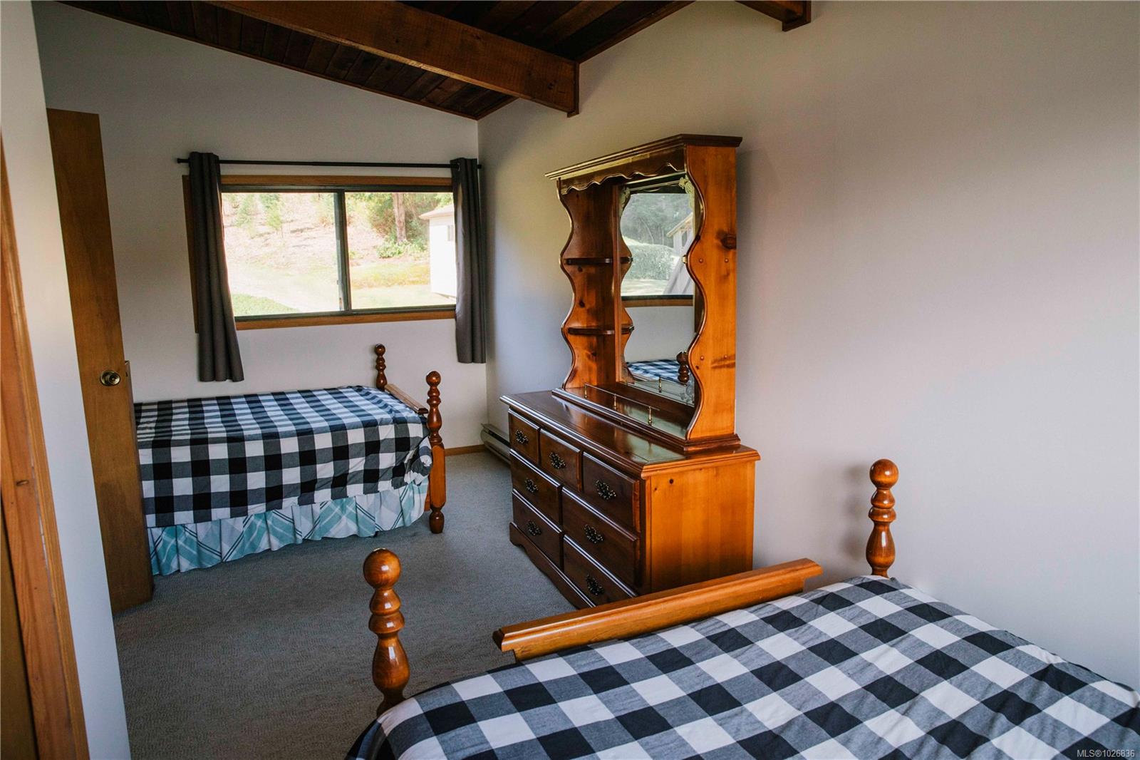 390 Bamfield Inlet