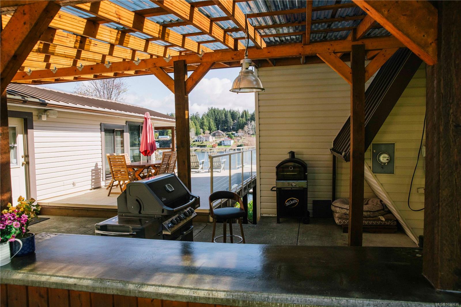 390 Bamfield Inlet