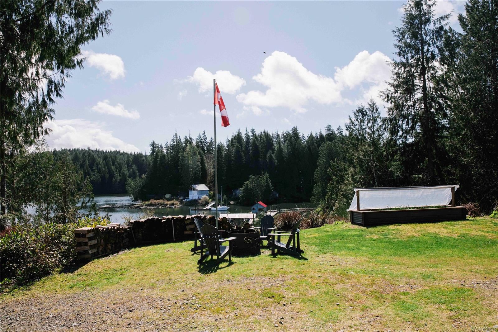 390 Bamfield Inlet